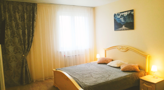Na Alekseeva s Vidom na Gorod Flat, Buchen Sie Ferienwohnung Hotels in Region Krasnojarsk mit Pool, Schwimmbad