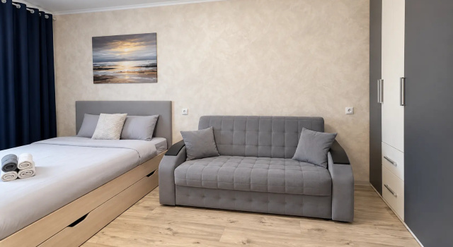 s uyutnoj spal'nej i divanom-krovat'yu Alikorn24 Flat, Book Lejlighed Hoteller i Moskva oblast med parkering, Parkering