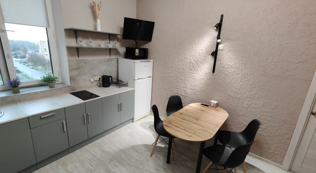 Uyutnaya 1-K Kvartira ryadom s Ozerom Flat, Rezervovat Apartmán Hotely v Elektrostal s parkováním, Parkování