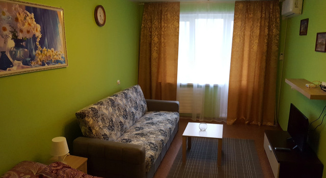 Na Kommunalnoy 45 Flat, Rezerwuj Apartament Hotele w Obwód pskowski z parkingiem, Parking