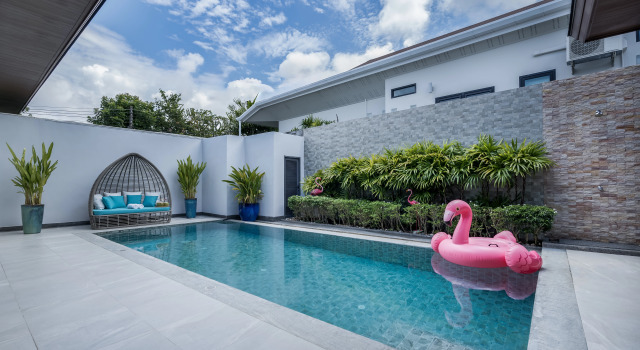 Вилла Two Flamingo Villa 1 Pasak 4, Забронировать Вилла Отели острова Пхукета с бассейном, Бассейн
