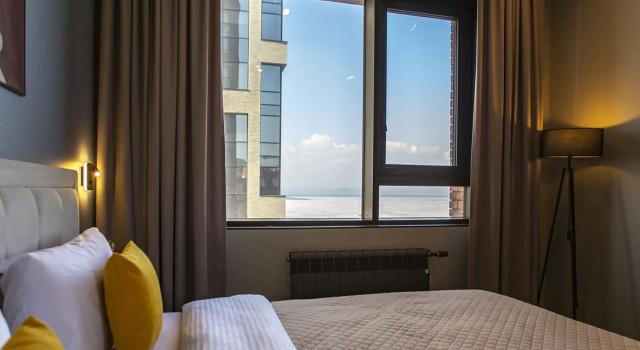 Stilnaya Yevro-Dvushka V Tsentre Vladivostoka Tophouse Apartments, Buchen Sie Ferienwohnung Wladiwostok 
