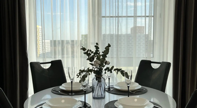 Dvuhkomnatnaya Family Apartment v ZHK ZHemchuzhina Zelenograda Flat, Buchen Sie Ferienwohnung Hotels in Oblast Moskau mit Parkplatz, Parkplätze