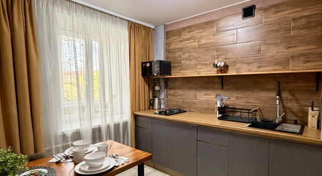 1 Komnatnaya Komfort Klassa 32 Kv.m. 2 Krovati Flat, Đặt Căn hộ Khách sạn ở Ural có chỗ đỗ xe, Bãi đậu xe
