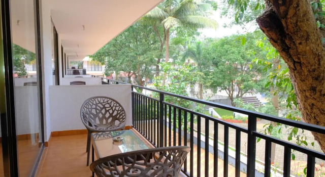 The Byke Royal Pearl Hotel, Rezerwuj Hotel Hotele w North Goa z parkingiem, Parking