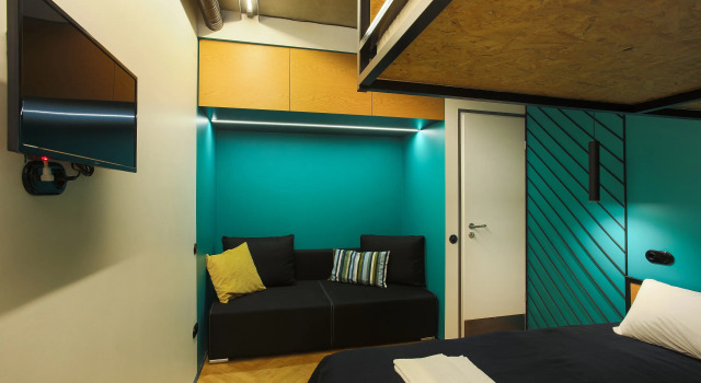 Standard famille chambre avec balcon Hostel Suffix