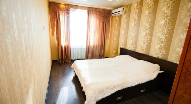 RENT-servise na Mayakovskogo 97, Book Hotel Hotels in Omsk Region with Parking, Parking
