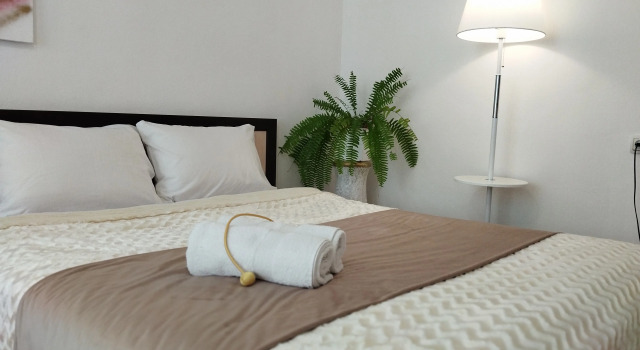 Doppel Apartment mit Balkon U pl Pobedy Flat