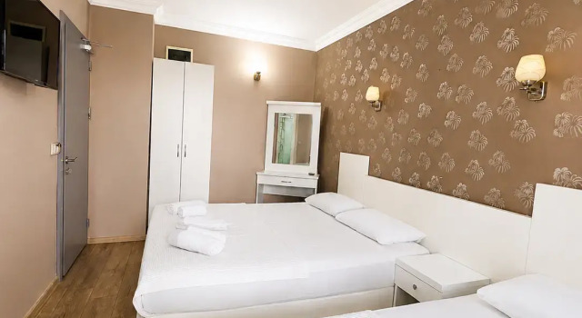 Семейный номер Standard с видом на город Luna Hotel