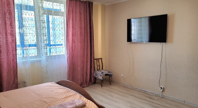 Na Ulitse Karamzina, 18 Flat, Reserva ahora Apartamento Hoteles en Krasnoyarsk con aparcamiento, Aparcamiento
