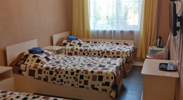 Трёхместный номер Standard Мини-отель "HOTEL"