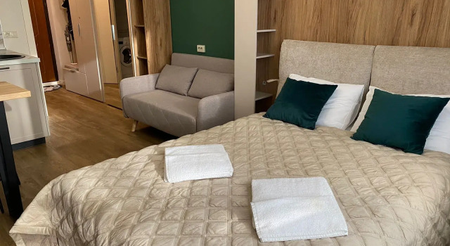 Апартаменты Апартаменты EasyGuest на Проспекте Большевиков 7