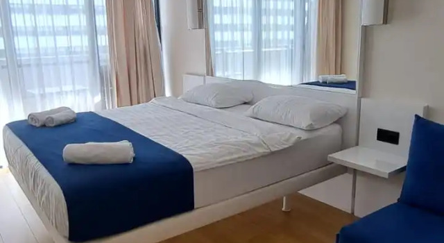 Трёхместные апартаменты Standard с балконом и с красивым видом из окна ORBI CITY Hotel Sea View