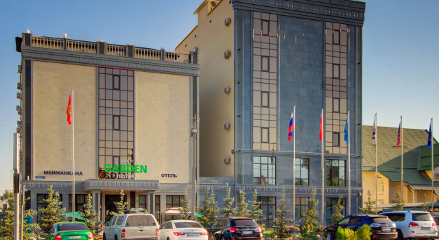 Garden Hotel, Prenota Hotel Tokolʼdosh Biškek