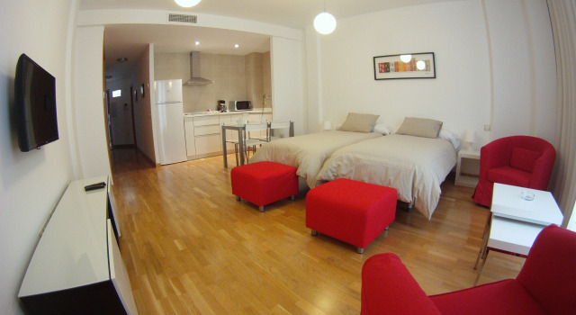 Четырёхместные апартаменты Apartamentos Debambú