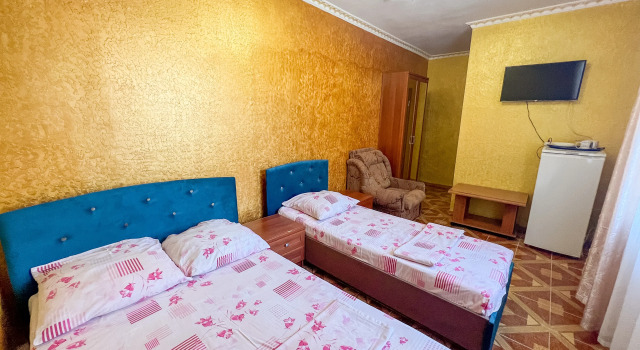 Четырёхместный номер Comfort с красивым видом из окна Гостевой Дом Дворянское Гнездо