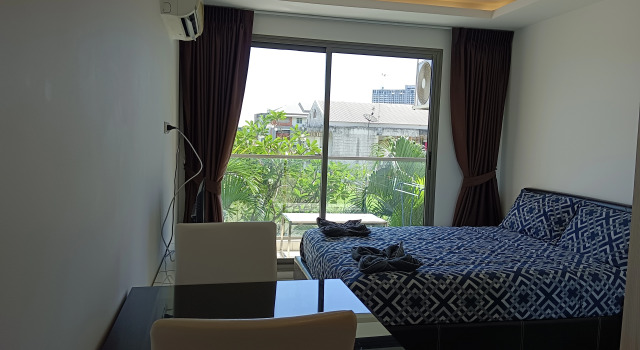 Студия с балконом и с красивым видом из окна Laguna Beach Resort 3 Maldives Luxe
