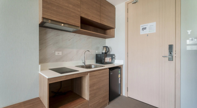 Апартаменты Апартаменты Wyndham Gardens 1320 Studio 1min from Naithon Beach