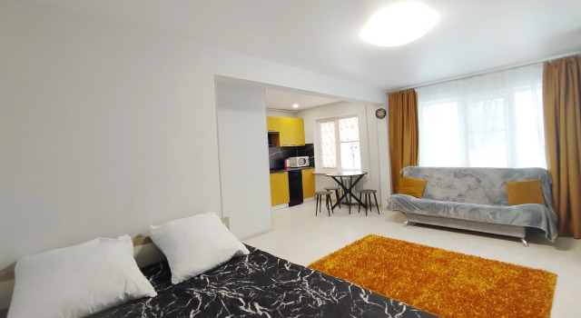 Flat u Aleksandrovskoy Naberezhnoy, Book Apartment Industrial area 