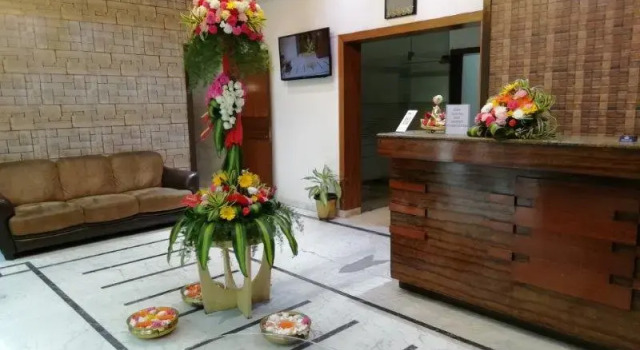 Ambient Turret Hotel, Rezervovat Hotel Hotely v Bangalore s parkováním, Parkování