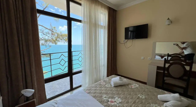 Двухместные апартаменты Deluxe с 2 комнатами с балконом и с видом на море Отель Hotel Medusa