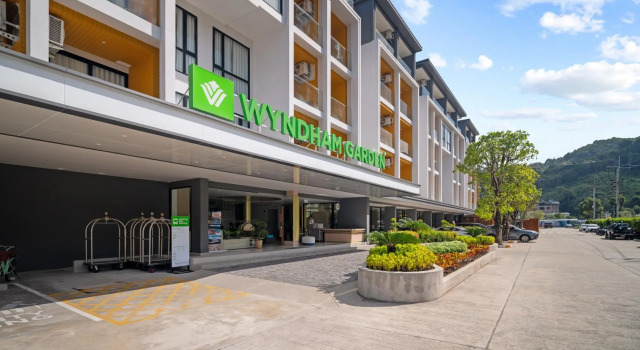 Апартаменты Wyndham Garden 1220 Modern Studio Next to Naithon, Забронировать Апартаменты/квартира Отели острова Пхукета с бассейном, Бассейн