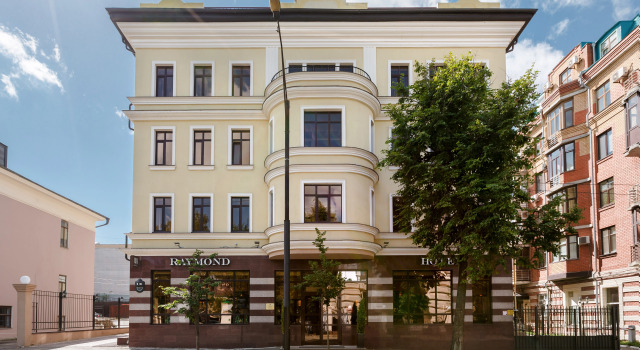 Отель Raymond
