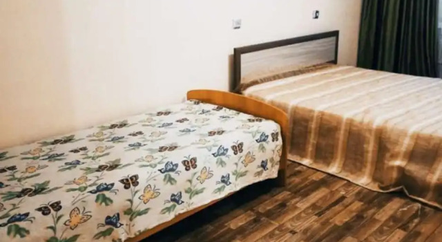 Tryokhkomnatnaya Na Zyabi Apartments, Prenota Appartamento Komsomolsky district 