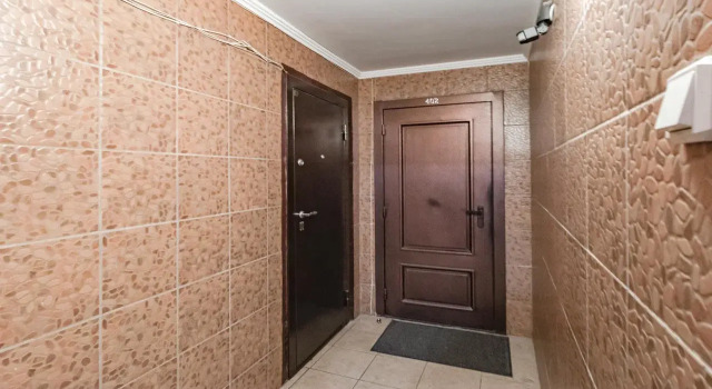 Stilnaya Trekhkomnatnaya Flat, Rezerwuj Apartament Hotele w Pavlodar Region z parkingiem, Parking