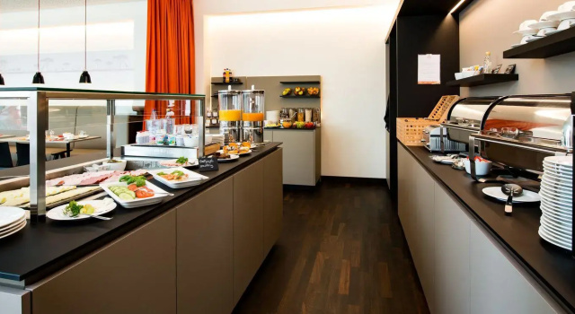 Отель SevenDays BoardingHouse