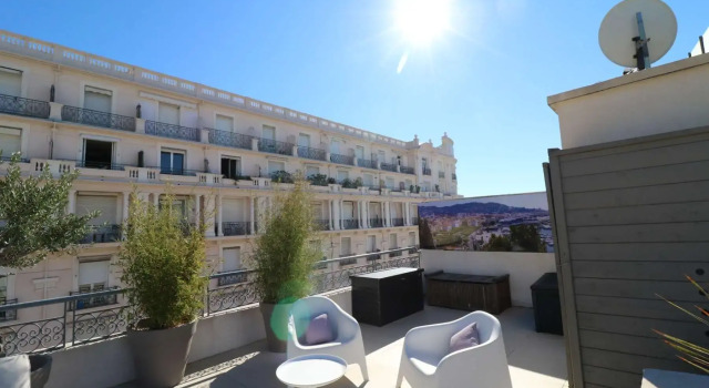 Апартаменты Fantastic Penthouse, Забронировать Апартаменты/квартира Апартаменты La Californie Pezou, Апартаменты/квартира