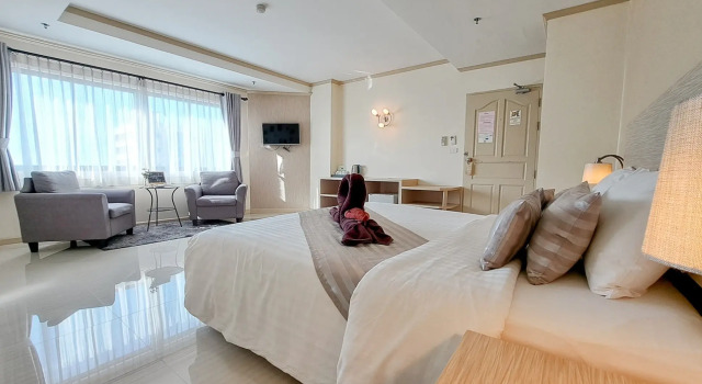 Thipurai City Hotel
