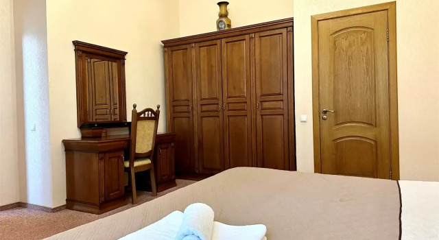 Suite doppia con balcone e con vista sulla piscina Imperial-2011 Hotel
