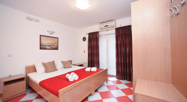 Студия с балконом и с видом на море D&D Apartments