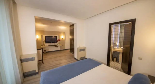 Полулюкс с видом на город MY Hotel