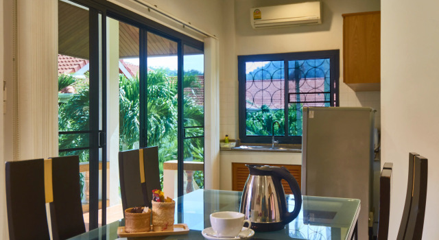 Четырёхместный люкс Phuket Riviera Villas Hotel