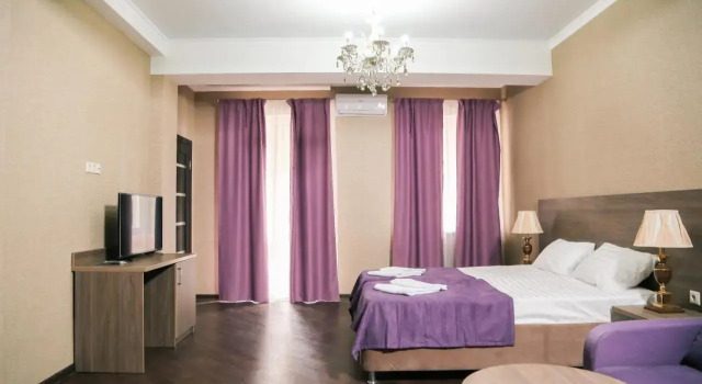 Полулюкс с балконом Old Gagra Hotel