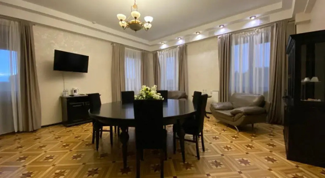 Люкс Premium с 2 комнатами с балконом и с красивым видом из окна Белогорье Отель
