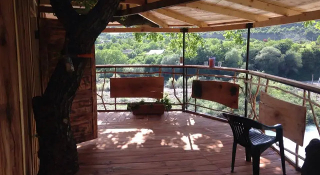 Annunaki 444 Guest House, Rezervovat Penzión Zhinvali Dusheti