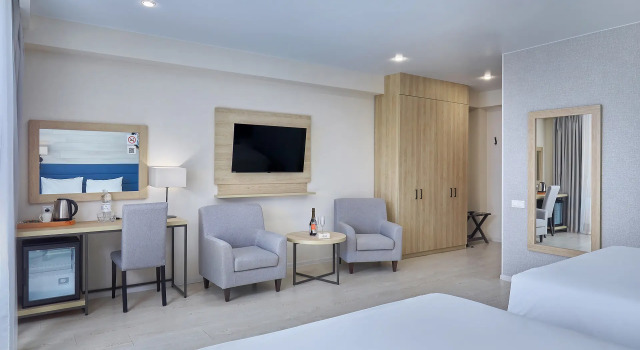 Двухместный полулюкс c 1 комнатой с балконом Отель Alean Club Majestic