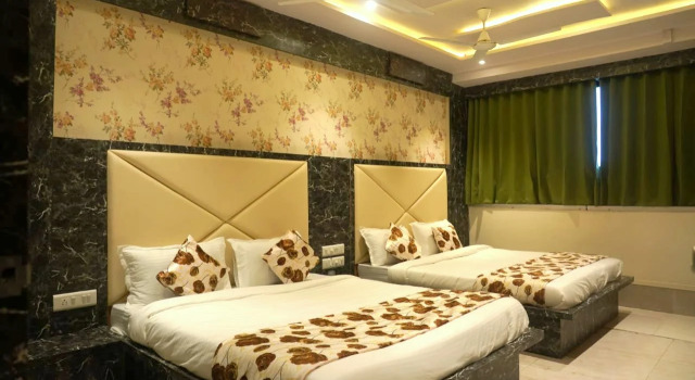 Hotel Privilege VILLA, Book Hotel Hoteller i Bodakdev med parkering, Parkering