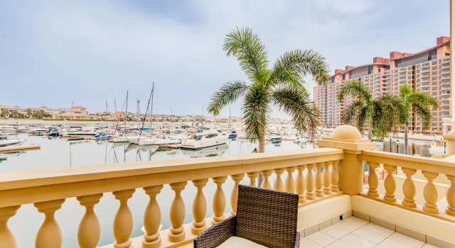 Вилла с балконом и с видом на море Вилла Globalstay Luxury 3 Bedroom Maid Townhouse with Sea View