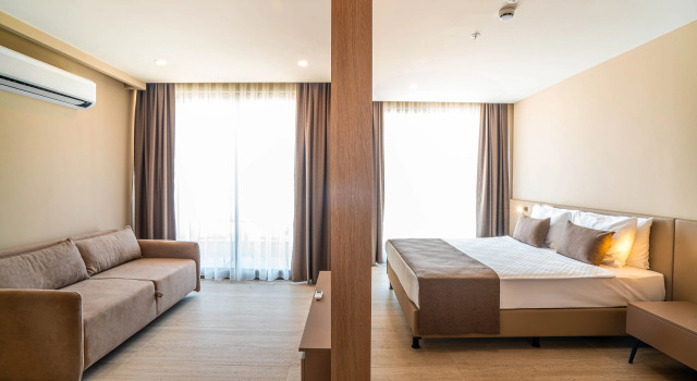 Люкс Цокольный этаж Prive Side Suite & Spa Hotel