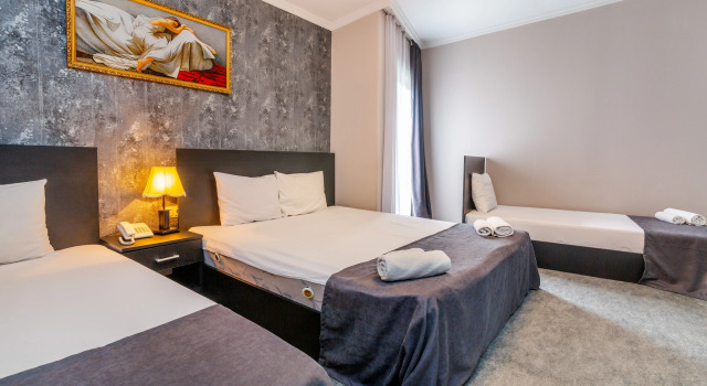 Семейный номер Standard с балконом и с красивым видом из окна Hotel Marlyn