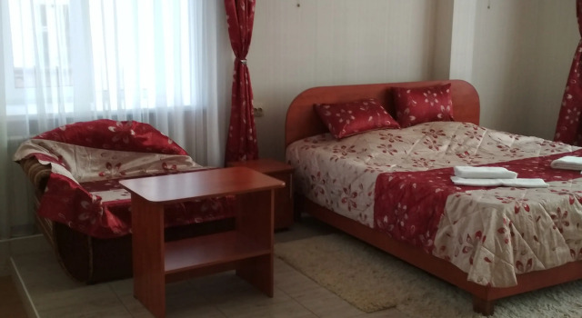 Полулюкс Отель Гранд