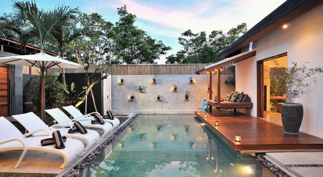 Flores Villa, Rezerwuj Willa Hotele w Badung z parkingiem, Parking