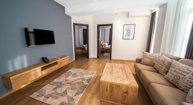 Семейный люкс Superior с балконом и с красивым видом из окна Отель Reed Hotel Tbilisi