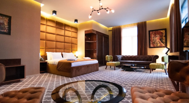 Двухместный номер Deluxe с балконом и с видом на город Gallery Art Hotel