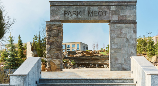 Отель PLATO MEOT Park & Hotel