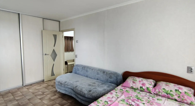 Na Vozeyskoy 17 Flat, Rezerwuj Apartament Hotele w Republika Komi z parkingiem, Parking